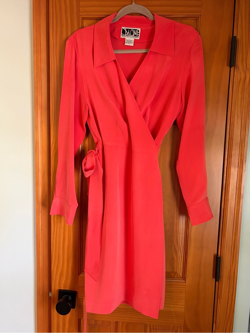 Vintage 1990s Diane Von Furstenberg Long Sleeve Wrap Dress - 100% Silk
